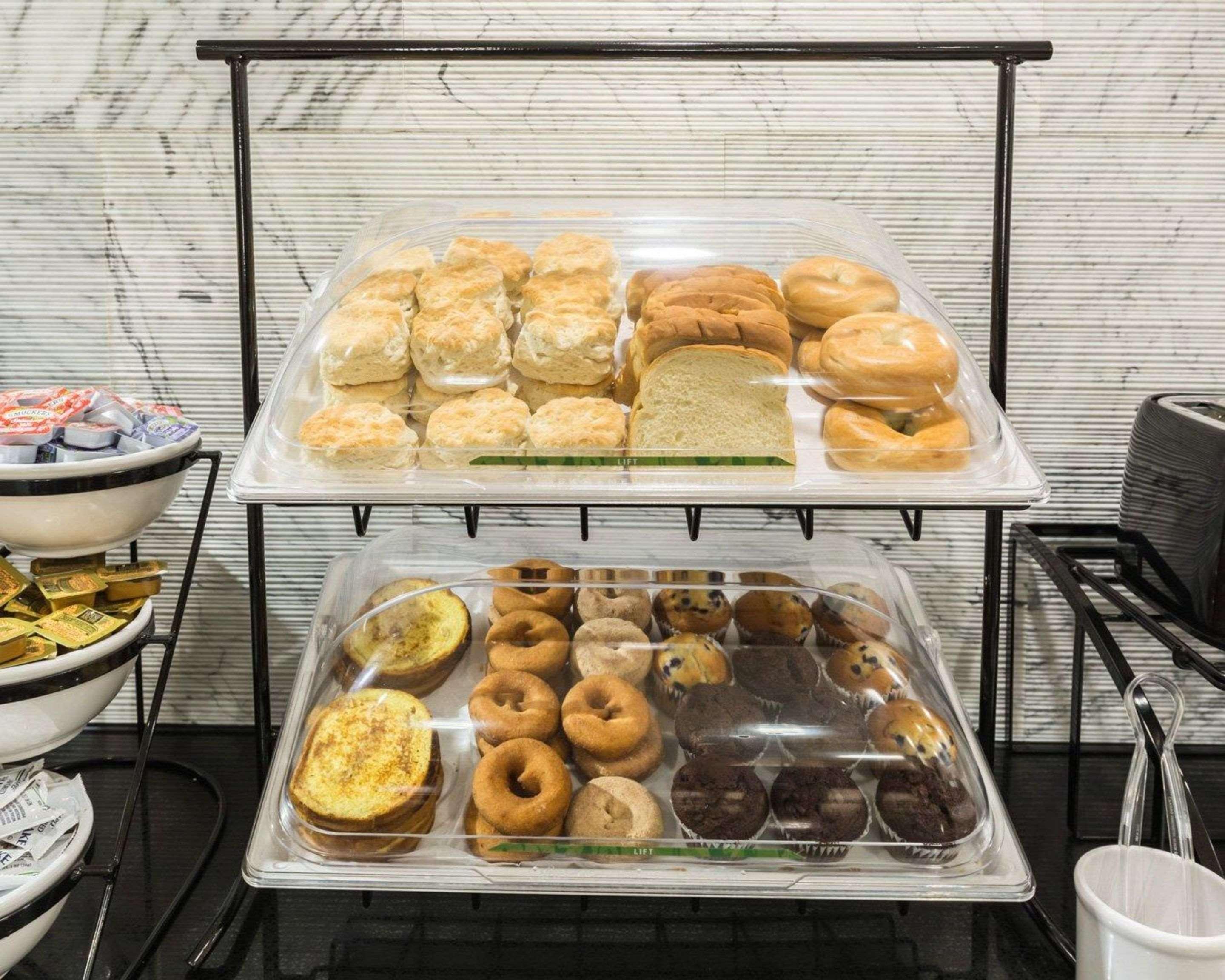 Econo Lodge Inn & Suites East Houston I-10 Εξωτερικό φωτογραφία